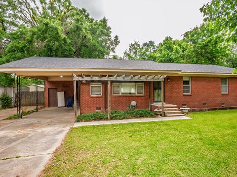 Photo of 214 Pollard St, BATESVILLE, MS 38606 (MLS # 167326)