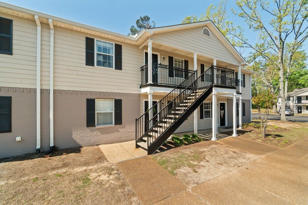 Photo of 2112 Old Taylor Rd Unit L7 Rd, OXFORD, MS 38655 (MLS # 167067)