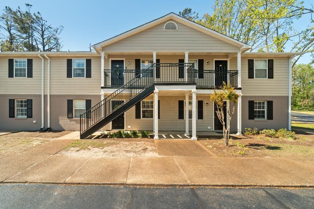 Photo of 2112 Old Taylor Rd Unit L7 Rd, OXFORD, MS 38655 (MLS # 167067)