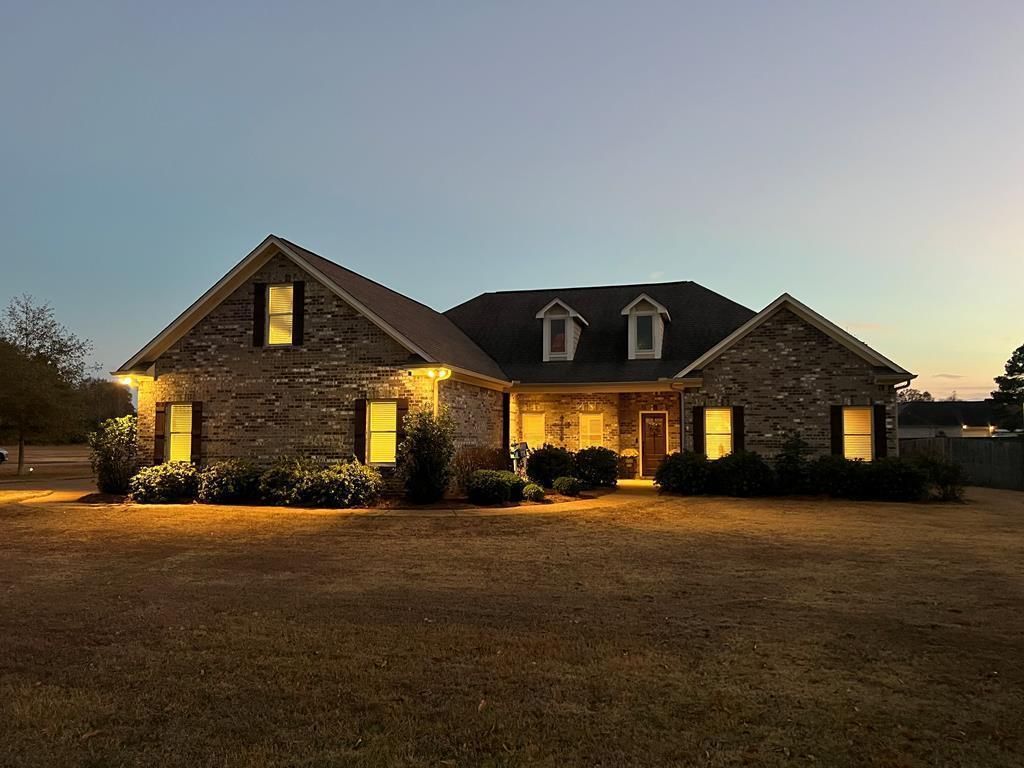 Photo of 115 Champion Circle, WATER VALLEY, MS 38965 (MLS # 161619)