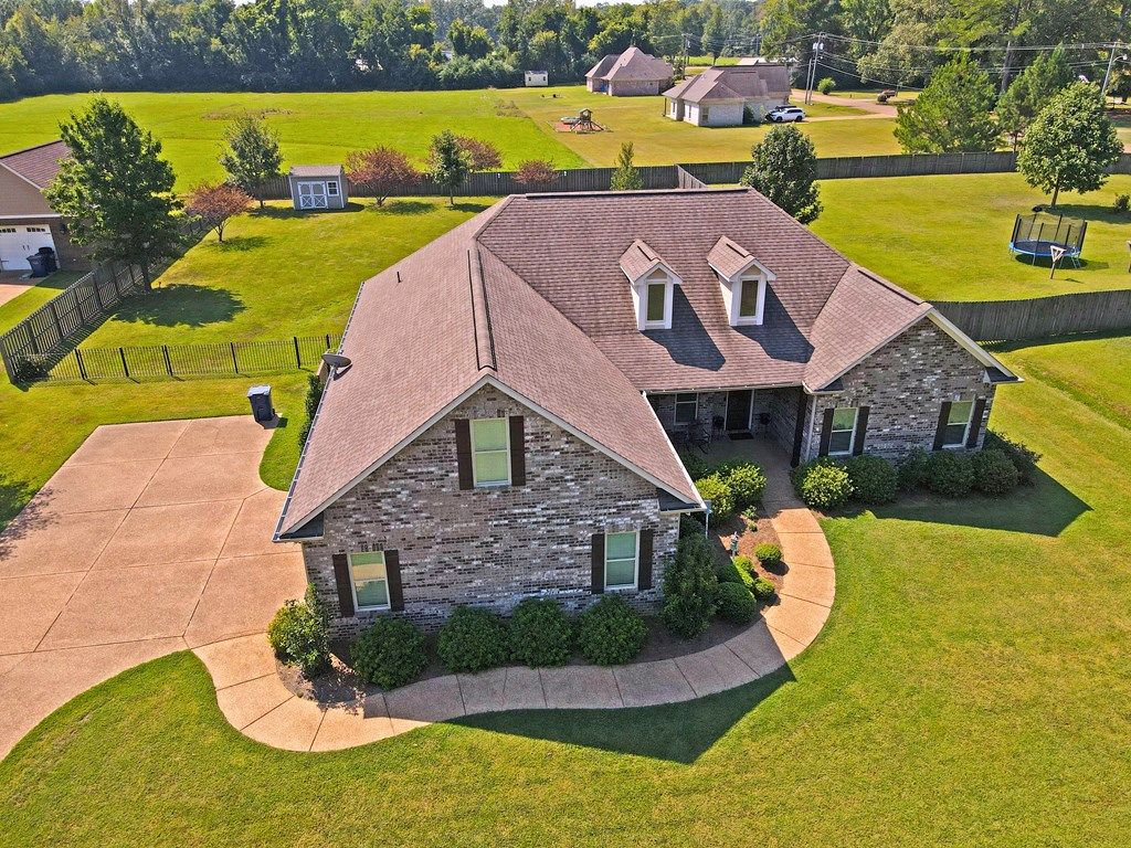 Photo of 115 Champion Circle, WATER VALLEY, MS 38965 (MLS # 161619)