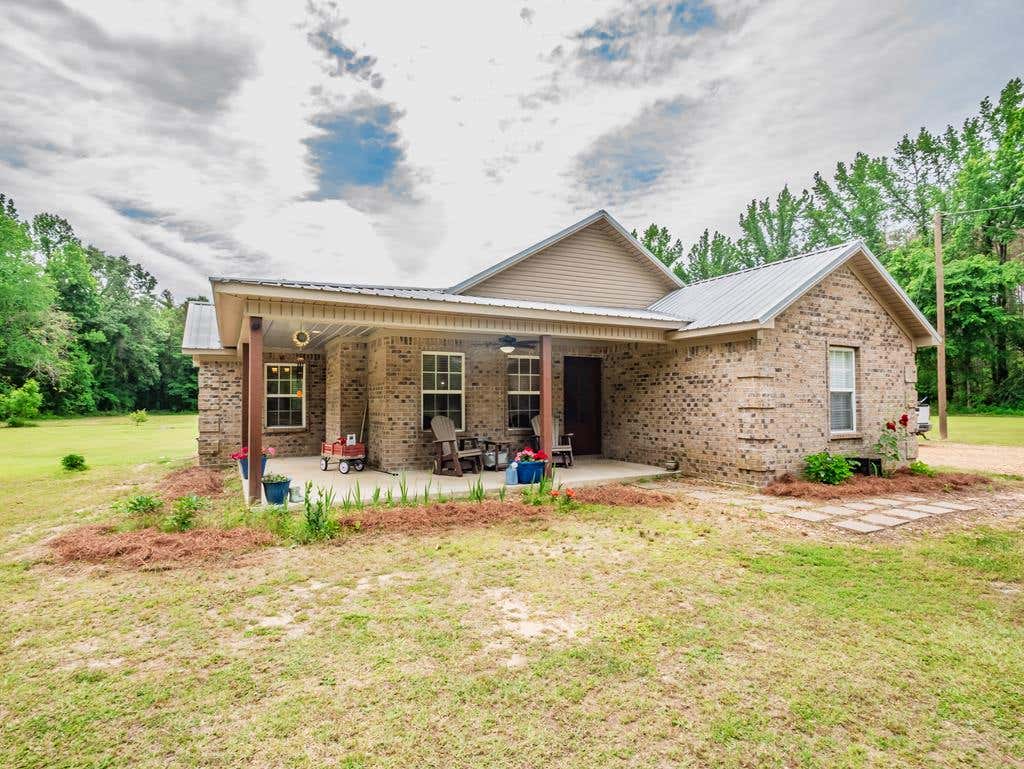 Photo of 608 County Road 428, PARIS, MS 38949 (MLS # 167486)