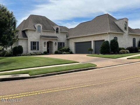 Photo of 215 Greenbriar Loop, OXFORD, MS 38655 (MLS # 161839)
