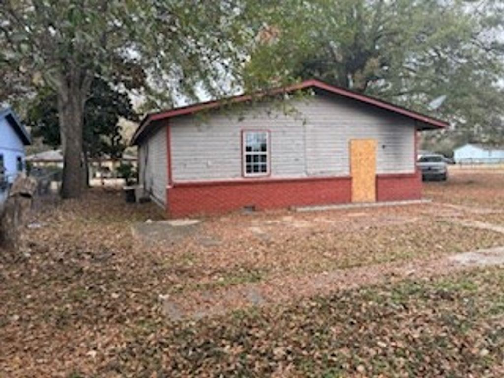 Photo of 611 3rd Avenue N Ave, GREENWOOD, MS 38930 (MLS # 167081)