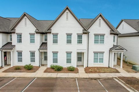 Photo of 102 Farm View Dr. #607 Vw, OXFORD, MS 38655 (MLS # 164620)