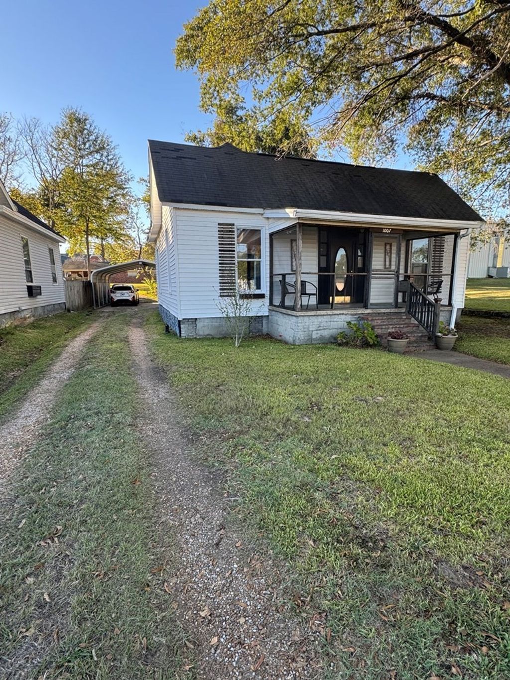 Photo of 1007 Central St, WATER VALLEY, MS 38965 (MLS # 161994)
