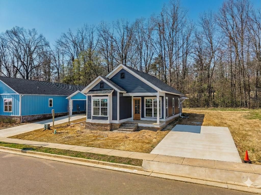 Photo of 1104 Coliseum Dr, TAYLOR, MS 38673 (MLS # 164713)