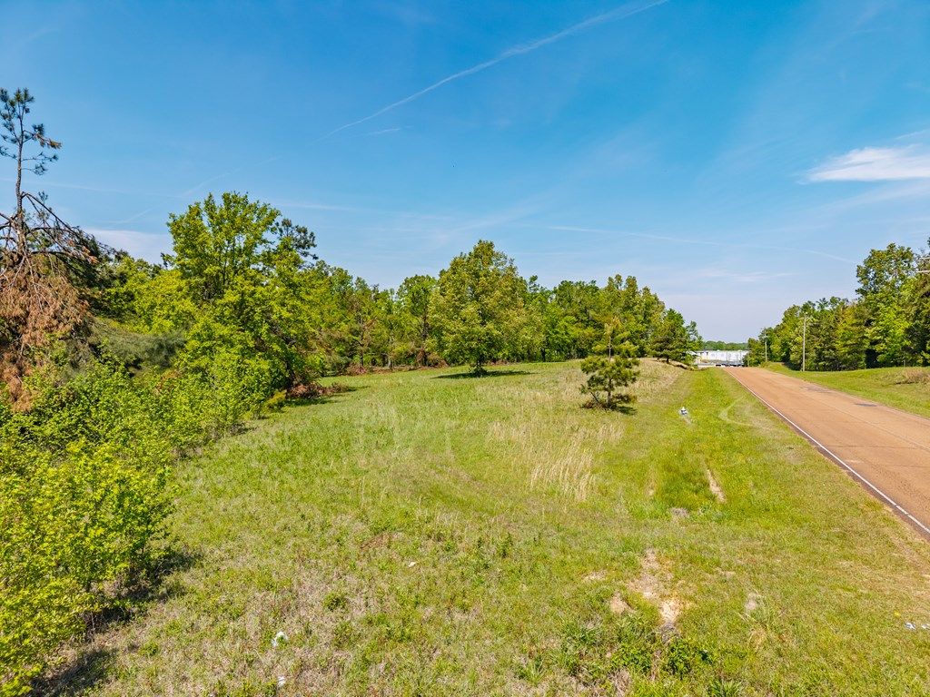 Photo of 00 Noseff Drive, BATESVILLE, MS 38606 (MLS # 167128)