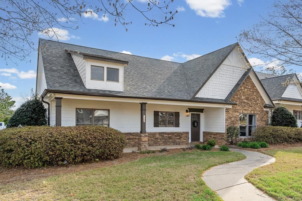 Photo of 402-408 Olive Branch Way, OXFORD, MS 38655 (MLS # 167084)