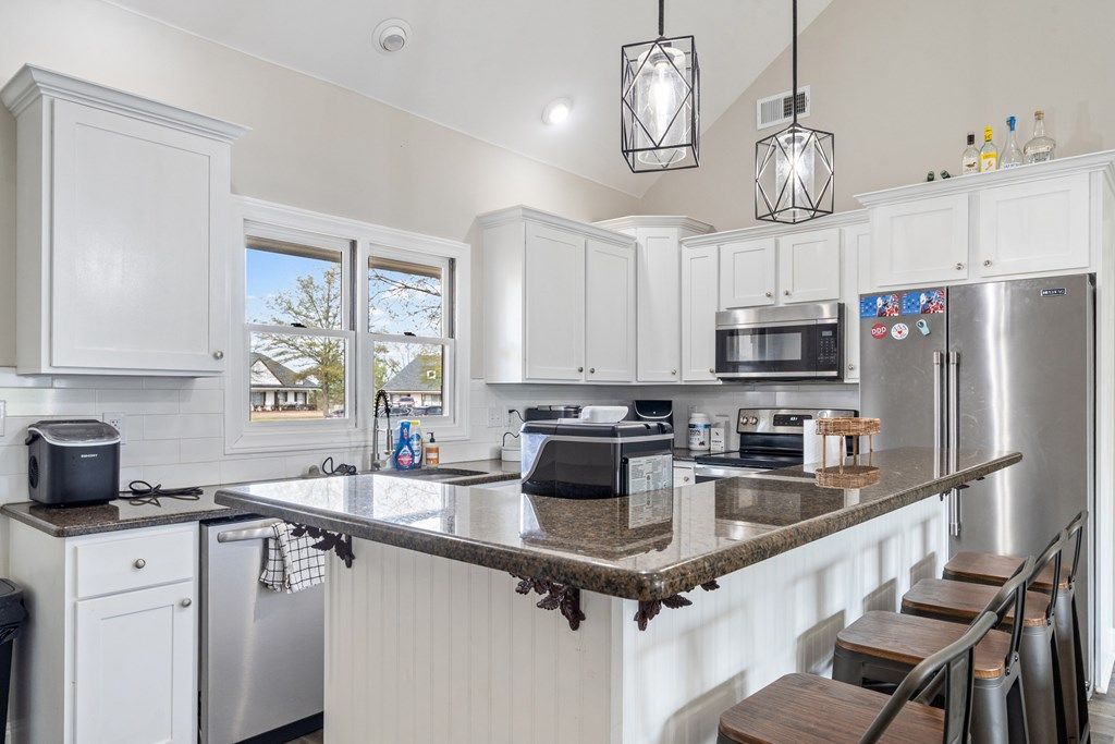 Photo of 402-408 Olive Branch Way, OXFORD, MS 38655 (MLS # 167084)