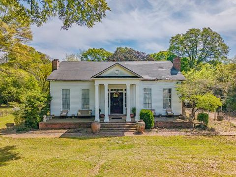 Photo of 304 N Main Street, SARDIS, MS 38666 (MLS # 160458)