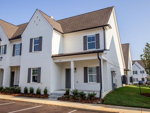 Photo of 639 Cottage Grove, OXFORD, MS 38655 (MLS # 161649)