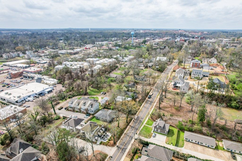 Photo of 1740 Jackson Ave E #102, OXFORD, MS 38655 (MLS # 166885)