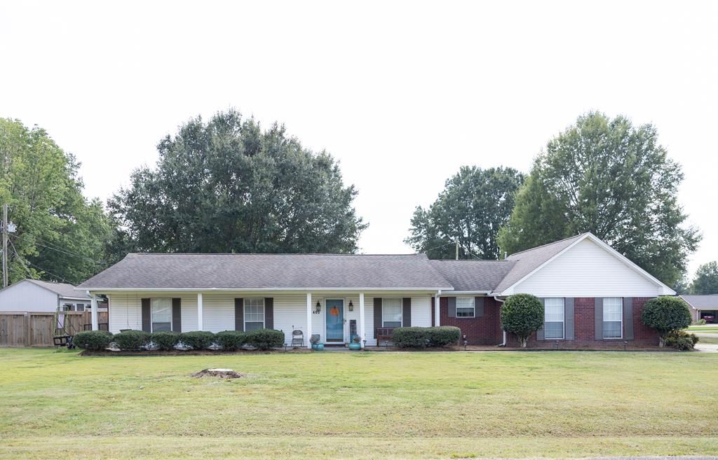 Photo of 403 Bristol, NEW ALBANY, MS 38652 (MLS # 161594)