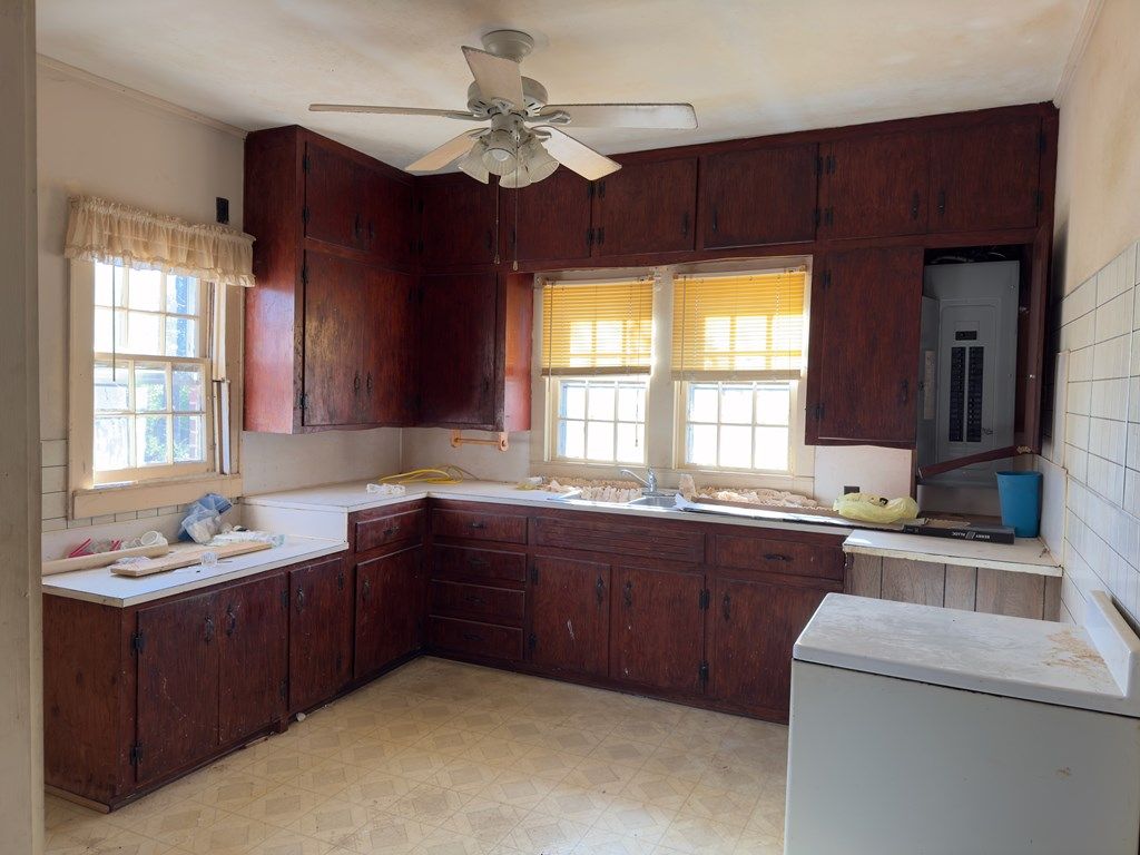 Photo of 232 E. Calhoun St, BRUCE, MS 38915 (MLS # 164480)