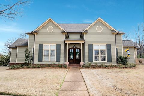 Photo of 418 Northpointe Lake Cove, OXFORD, MS 38655 (MLS # 166781)