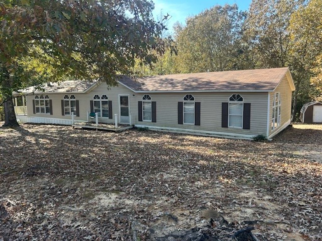Photo of 2015 Bell Road, COURTLAND, MS 38620 (MLS # 162066)
