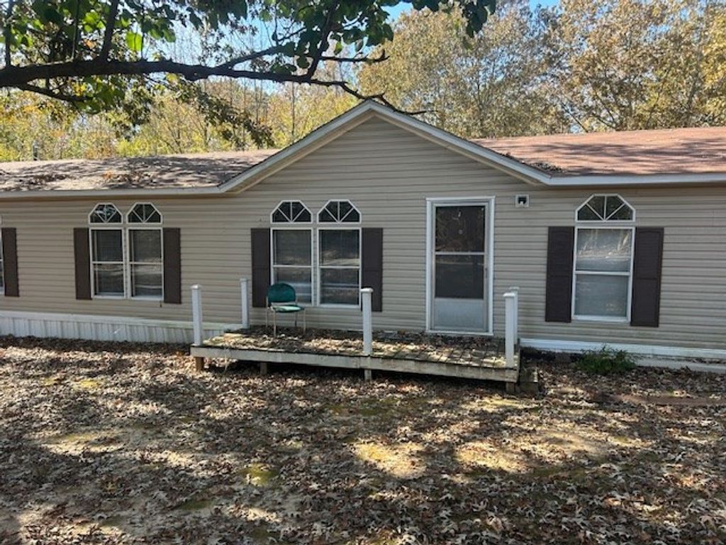 Photo of 2015 Bell Road, COURTLAND, MS 38620 (MLS # 162066)