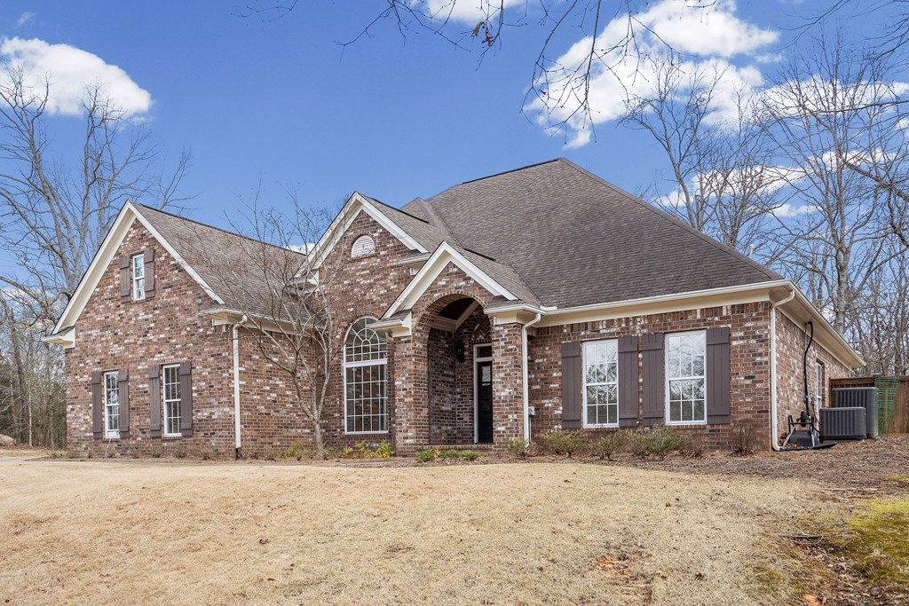 Photo of 607 Grove Forest Way, OXFORD, MS 38655 (MLS # 164731)