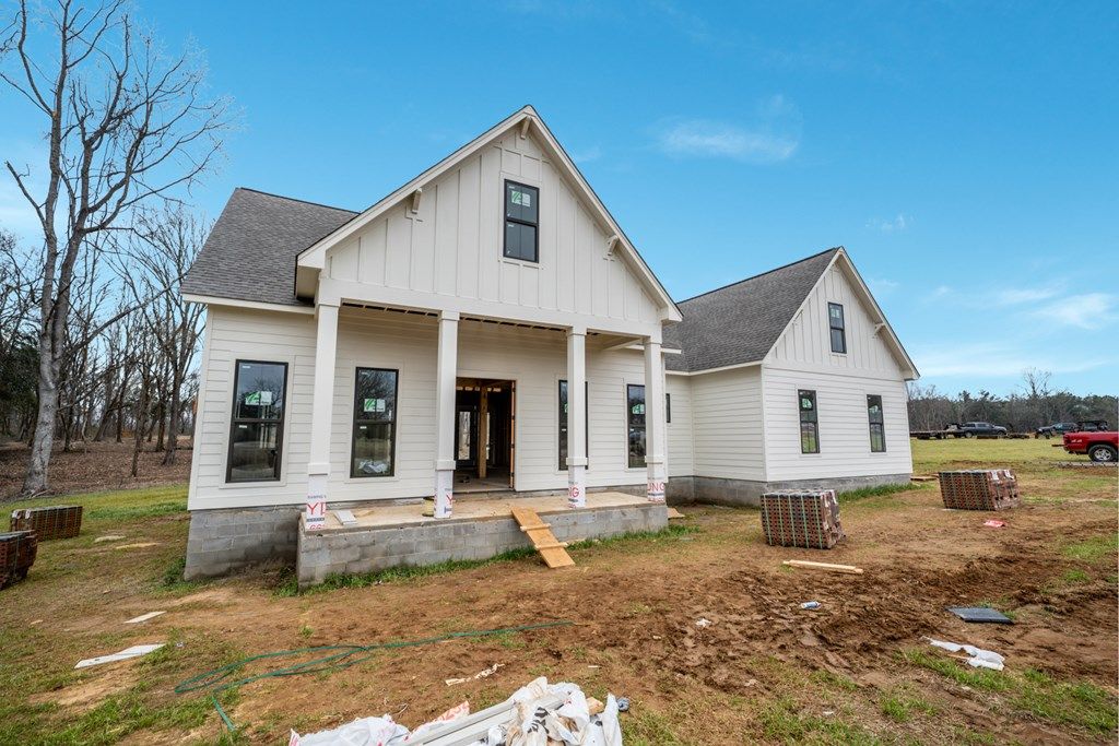 Photo of 717 Oxford Loop, NEW ALBANY, MS 38652 (MLS # 162099)