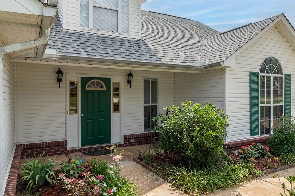 Photo of 136 Peyton Circle, OXFORD, MS 38655 (MLS # 167636)