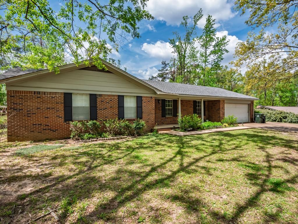 Photo of 1309 Jeff St, OXFORD, MS 38655 (MLS # 167150)