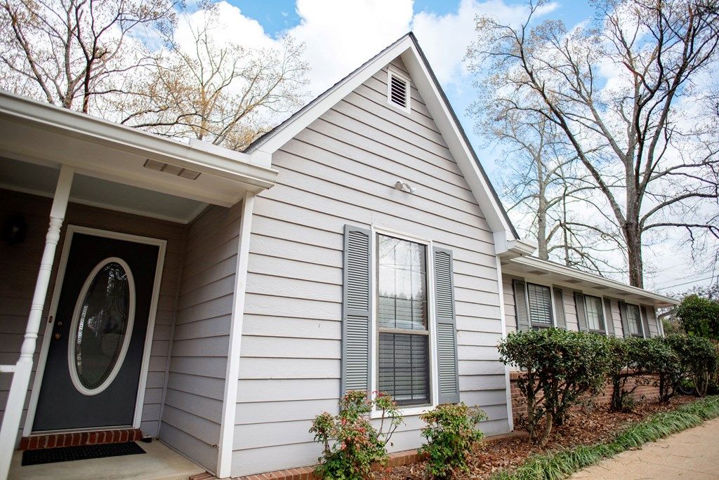 Photo of 100 Hillside Drive, OXFORD, MS 38655 (MLS # 166873)