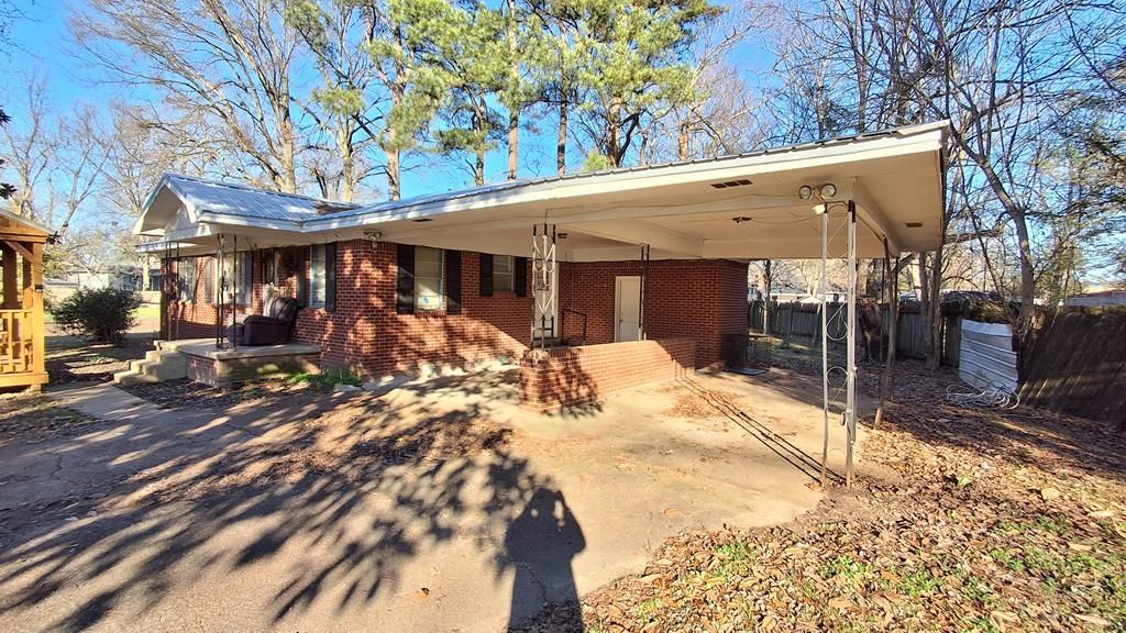 Photo of 136 Vance Street, BATESVILLE, MS 38606 (MLS # 164379)