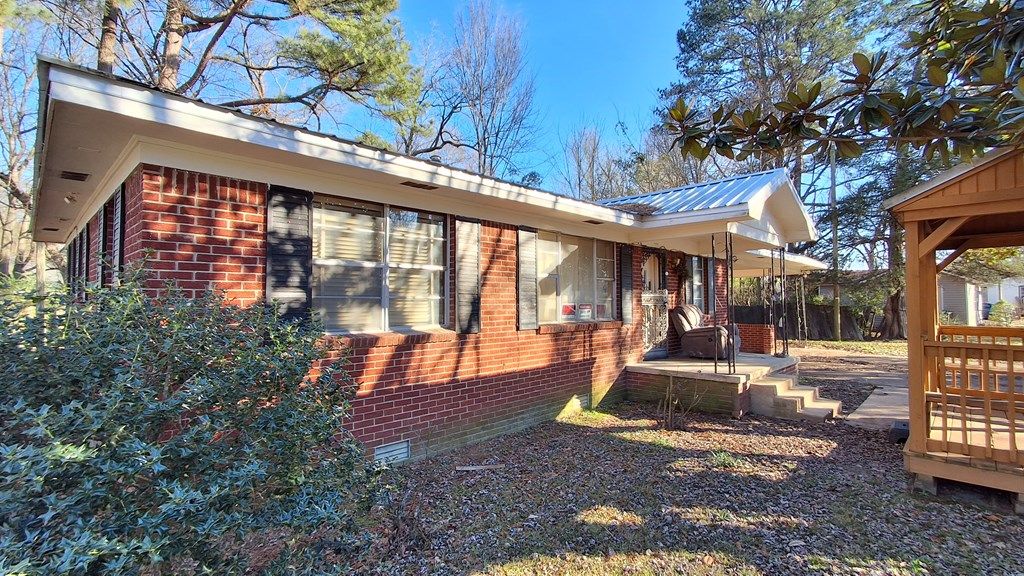 Photo of 136 Vance Street, BATESVILLE, MS 38606 (MLS # 164379)