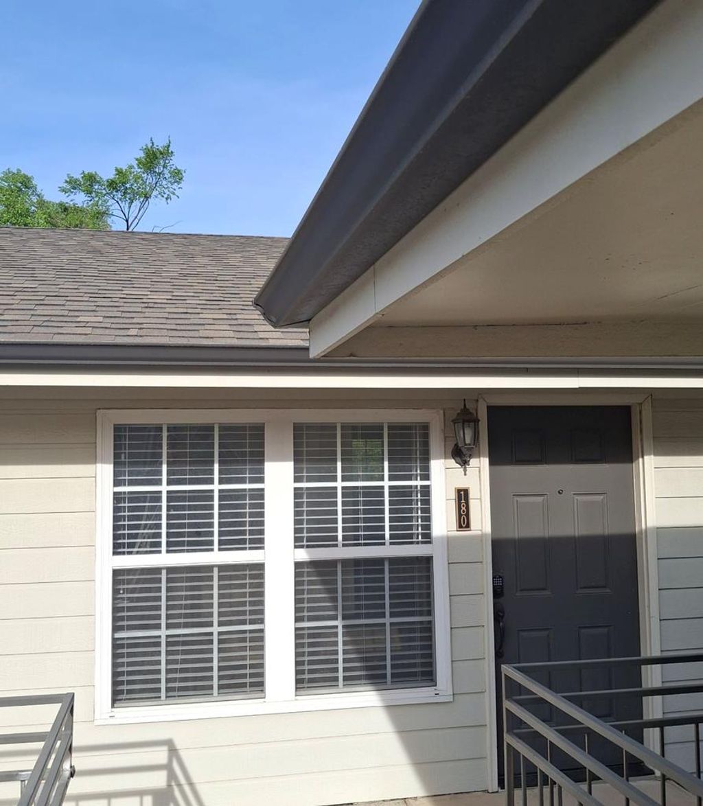 Photo of 1802 Jackson Ave W #180 Ave, OXFORD, MS 38655 (MLS # 161998)