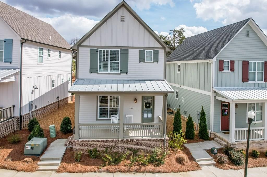 Photo of 1402 Pleasant Drive, OXFORD, MS 38655 (MLS # 164747)