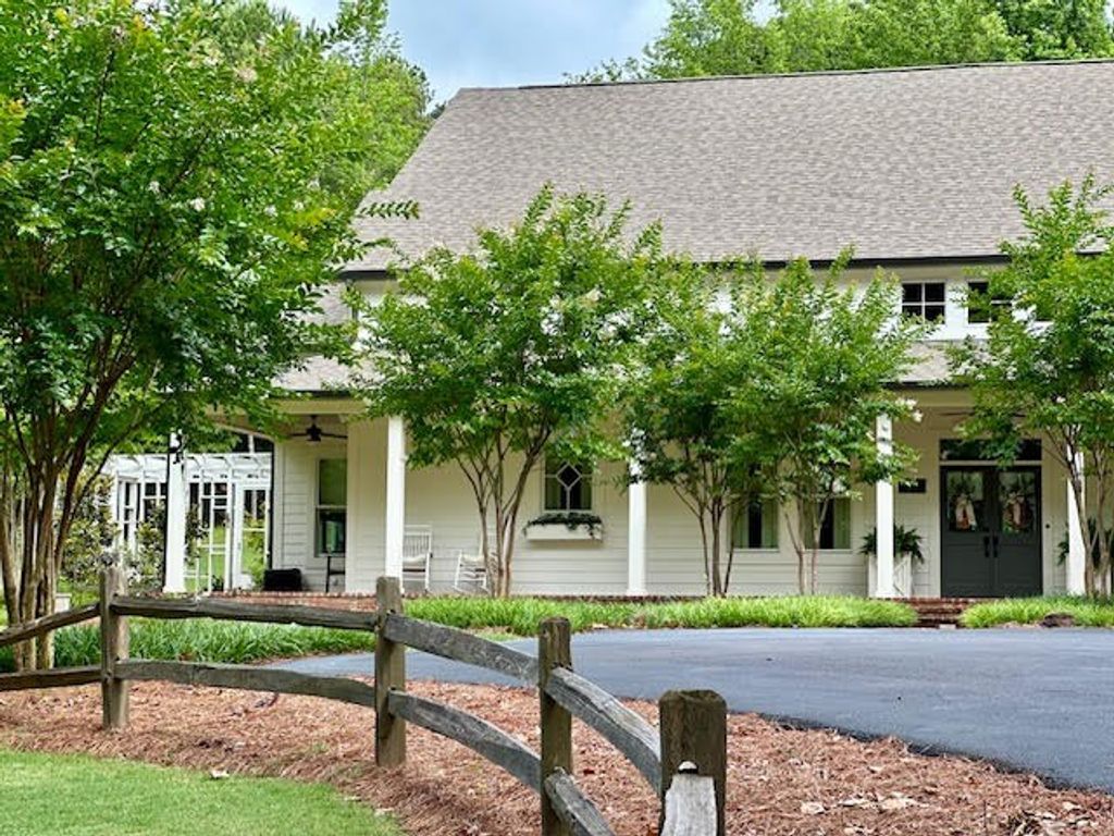 Photo of 1050 Hwy 6 W, OXFORD, MS 38655 (MLS # 166804)