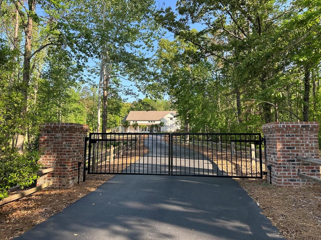 Photo of 1050 Hwy 6 W, OXFORD, MS 38655 (MLS # 166804)
