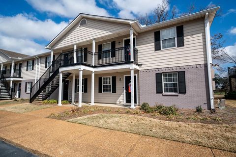 Photo of 2112 Old Taylor Rd., #B3 Rd, OXFORD, MS 38655 (MLS # 164749)