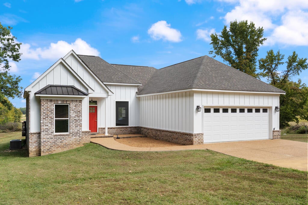 Photo of SENATOBIA, MS 38668 (MLS # 168731)