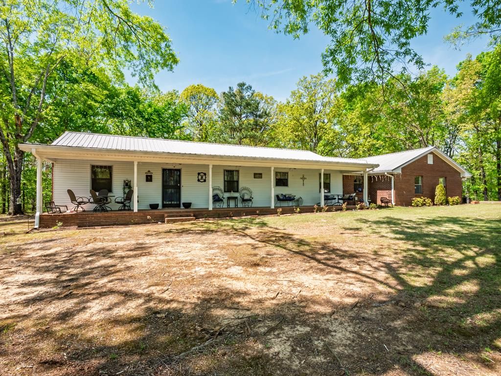 Photo of 1719 Deer Creek Road, BATESVILLE, MS 38606 (MLS # 167113)