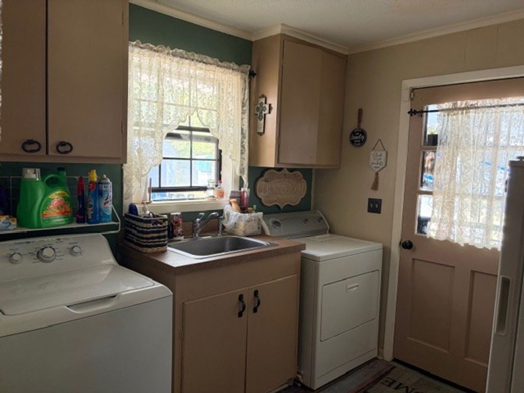 Photo of 1719 Deer Creek Road, BATESVILLE, MS 38606 (MLS # 167113)