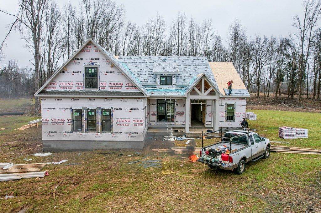 Photo of 711 Oxford Loop, NEW ALBANY, MS 38652 (MLS # 162100)