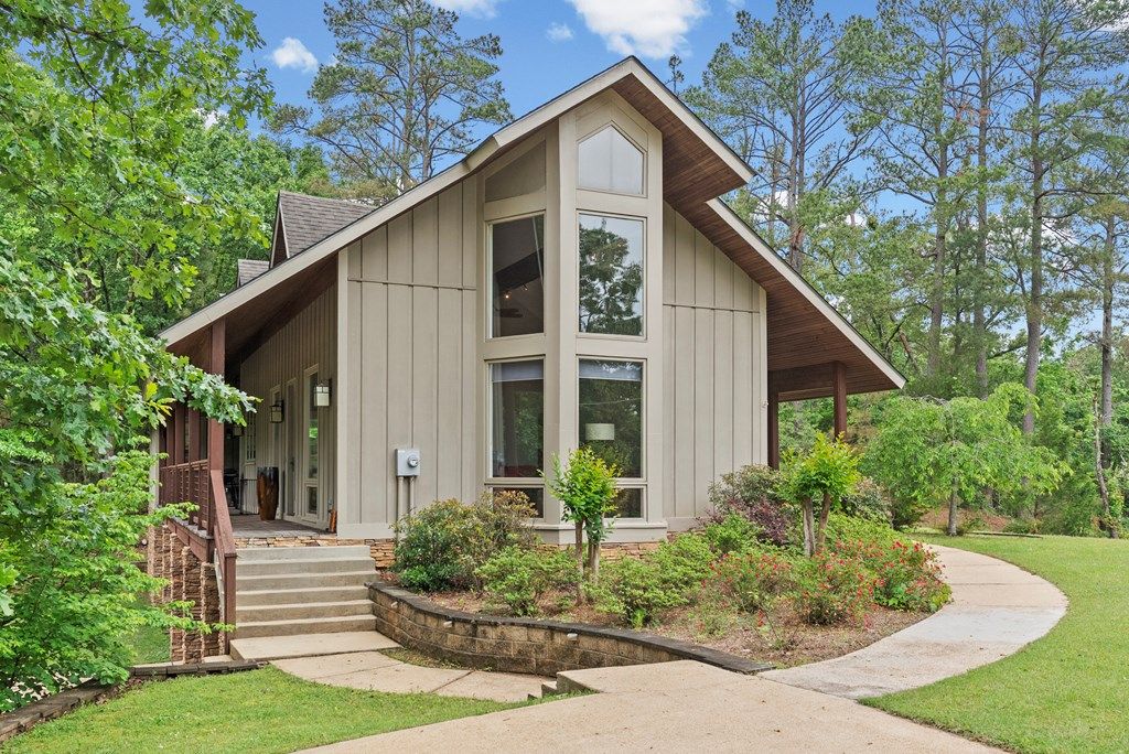 Photo of 908 Cumberland Ridge Road, OXFORD, MS 38655 (MLS # 167340)