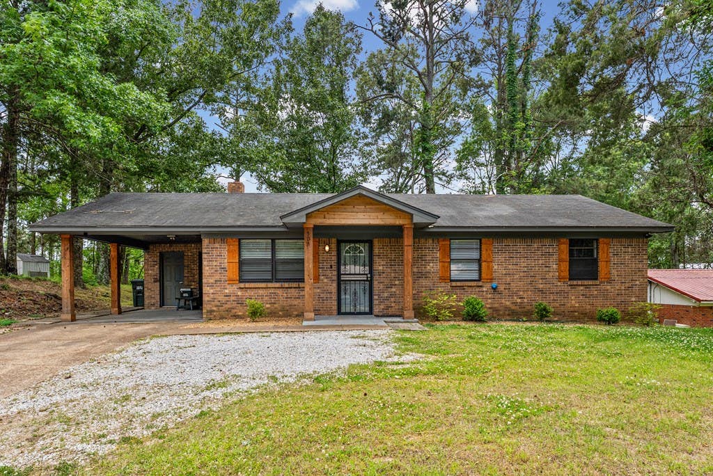 Photo of 503 Molly Barr Cove, OXFORD, MS 38655 (MLS # 167504)