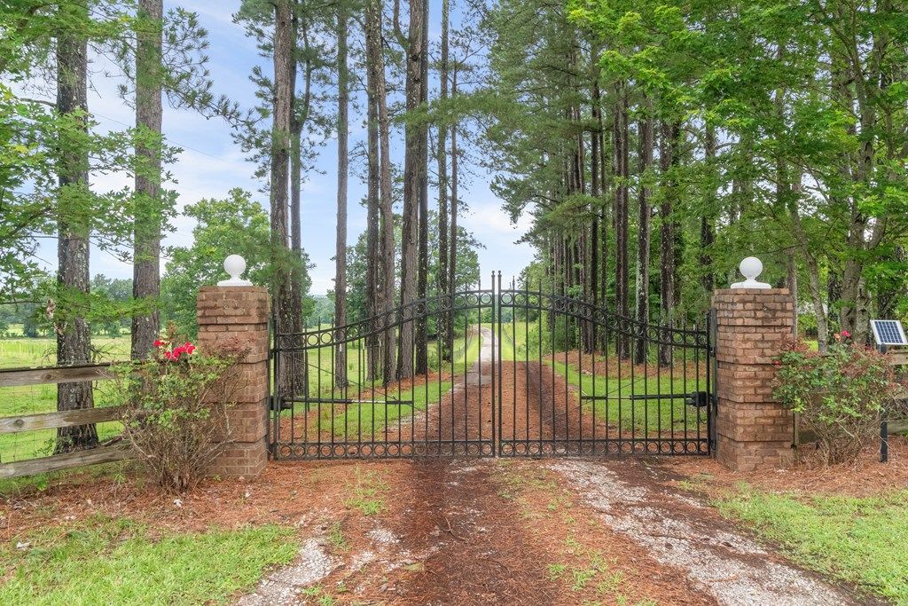 Photo of 87 Hwy 9W, BRUCE, MS 38915 (MLS # 161849)
