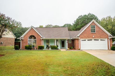 Photo of 205 Forest Ridge Dr, OXFORD, MS 38655 (MLS # 161784)
