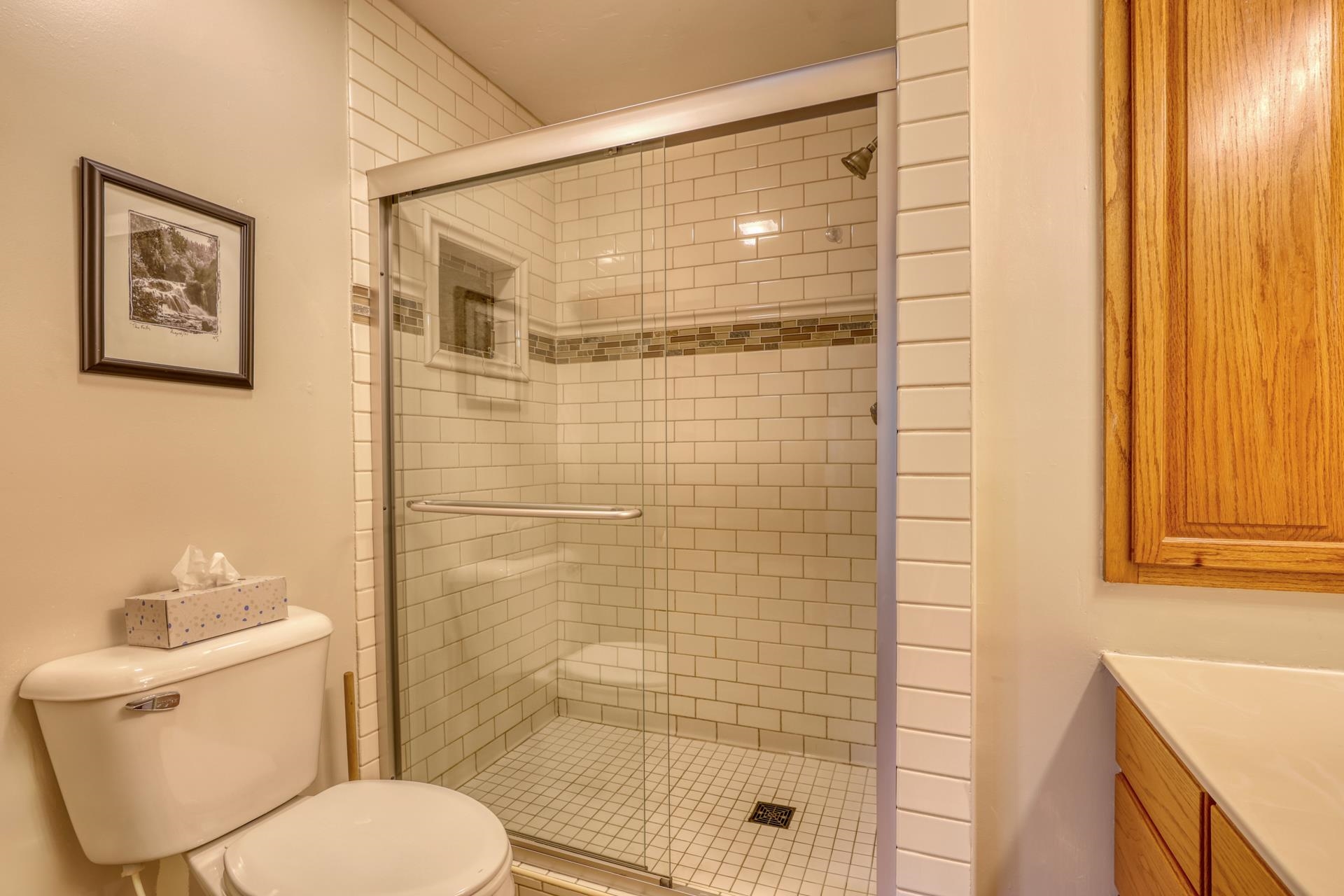 Deadwood, South Dakota 57732, United States, 1 Bedroom Bedrooms, ,1 BathroomBathrooms,Residential,Contingent,201352