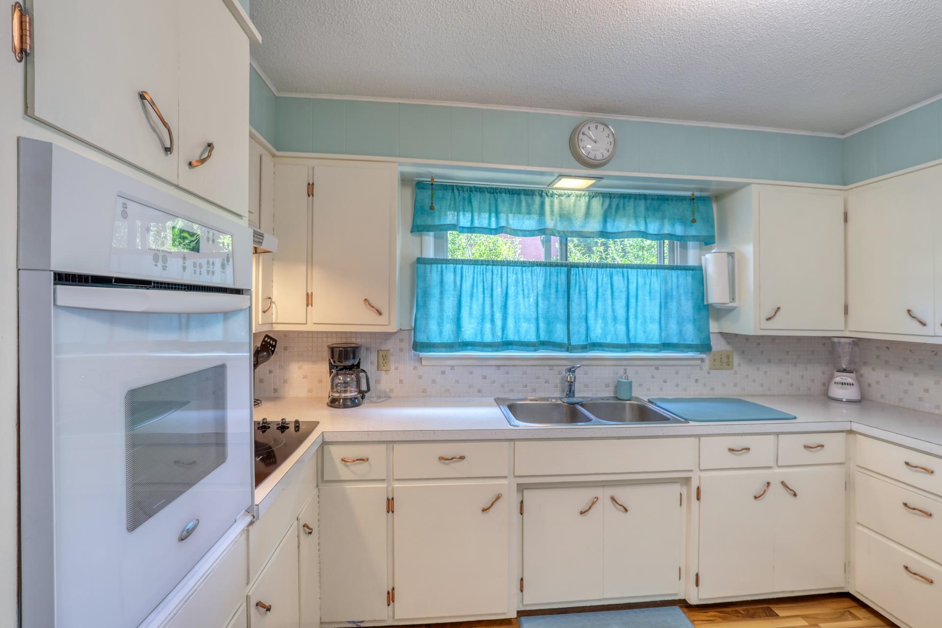 Deadwood, South Dakota 57732, United States, 1 Bedroom Bedrooms, ,1 BathroomBathrooms,Residential,Contingent,201352