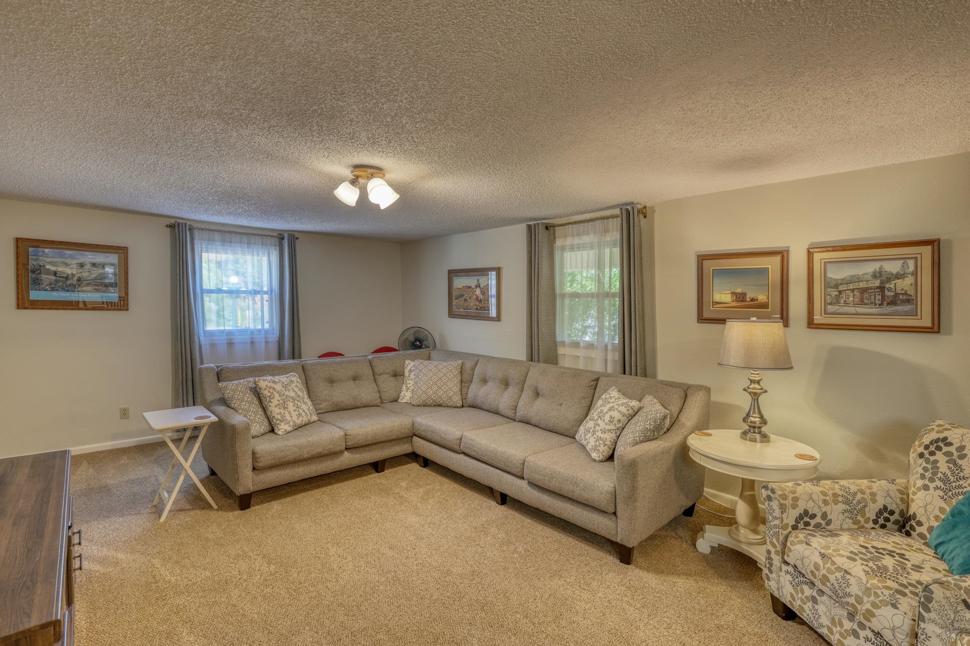 Deadwood, South Dakota 57732, United States, 1 Bedroom Bedrooms, ,1 BathroomBathrooms,Residential,Contingent,201352