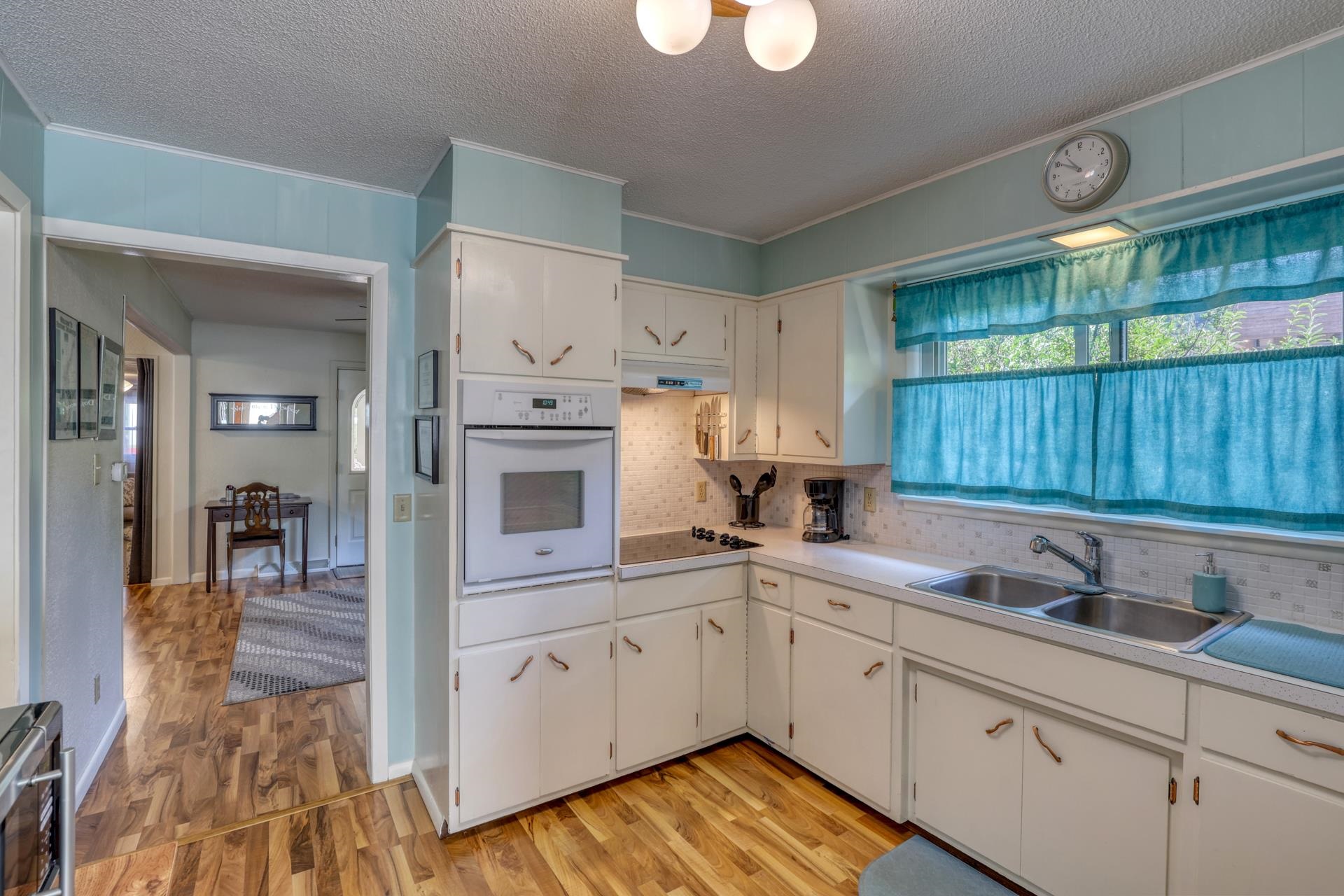 Deadwood, South Dakota 57732, United States, 1 Bedroom Bedrooms, ,1 BathroomBathrooms,Residential,Contingent,201352