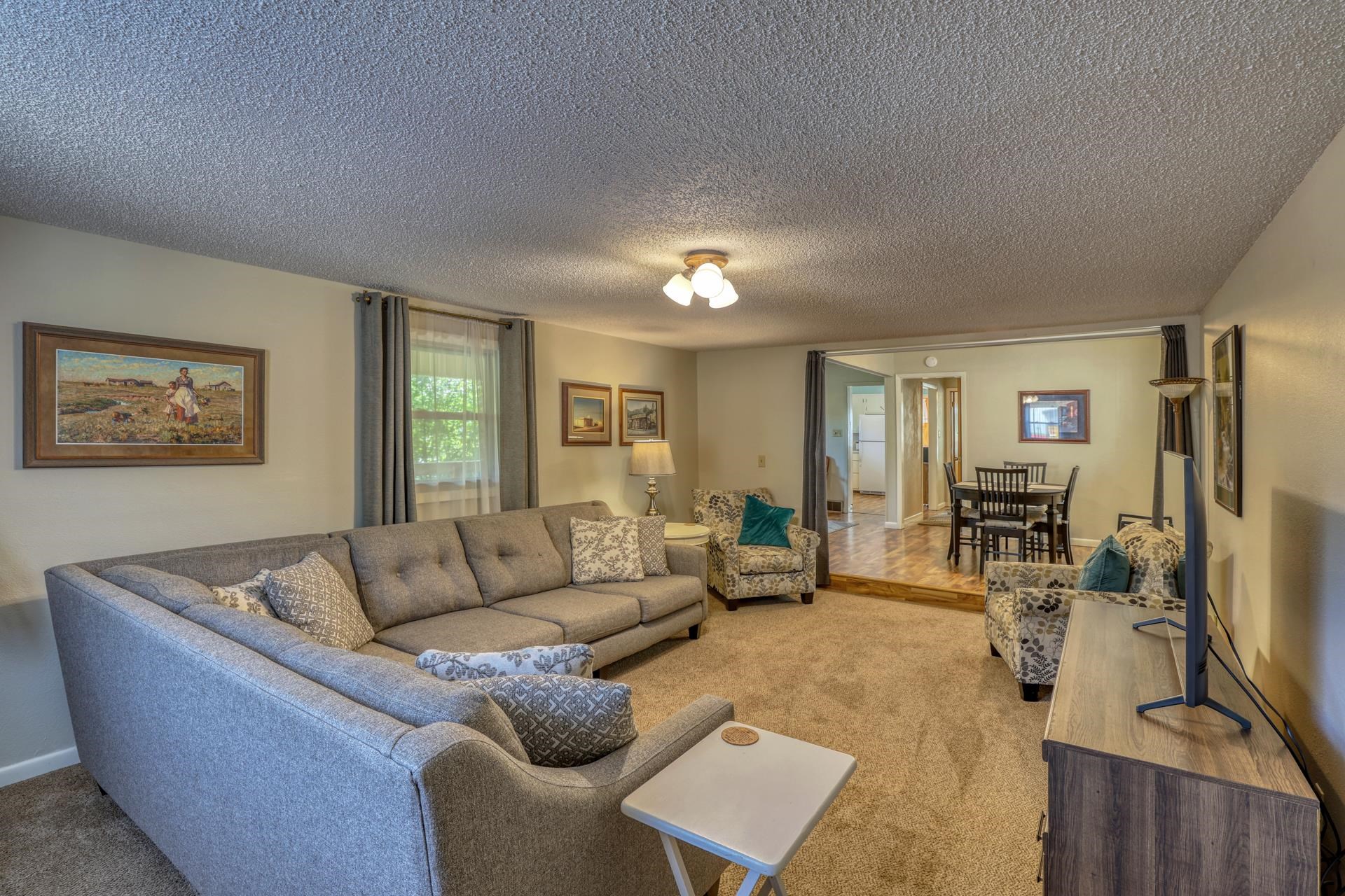 Deadwood, South Dakota 57732, United States, 1 Bedroom Bedrooms, ,1 BathroomBathrooms,Residential,Contingent,201352