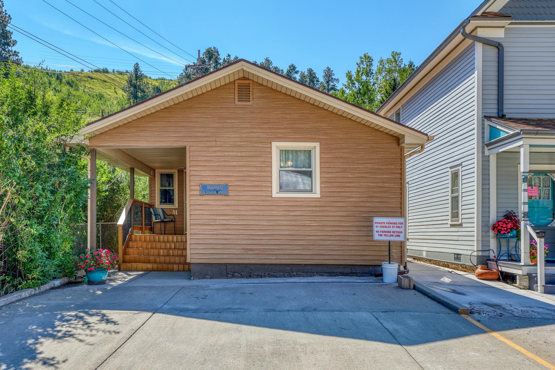 Deadwood, South Dakota 57732, United States, 1 Bedroom Bedrooms, ,1 BathroomBathrooms,Residential,Contingent,201352