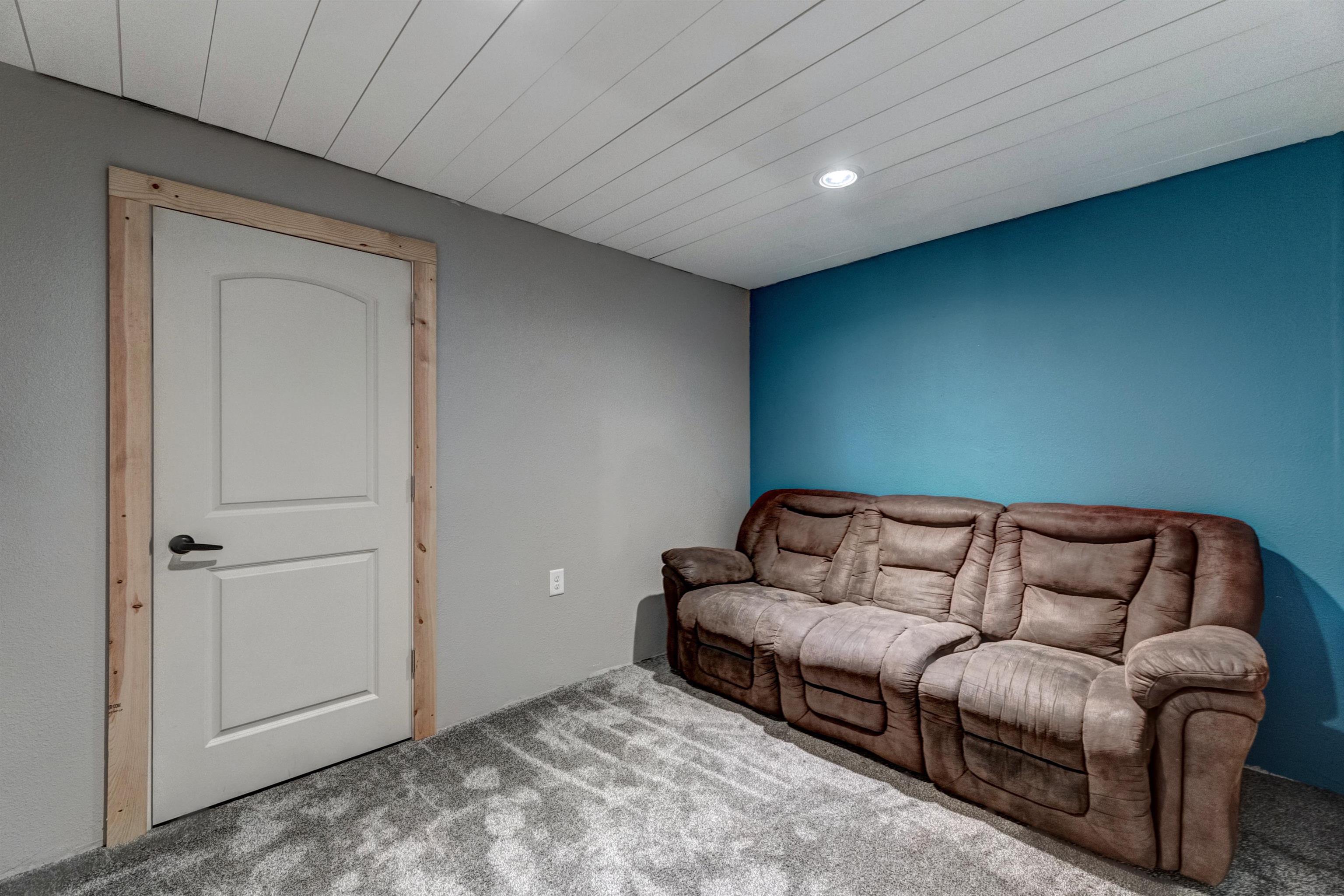 Newell, South Dakota 57760, United States, 4 Bedrooms Bedrooms, ,2 BathroomsBathrooms,Residential,Active,158142