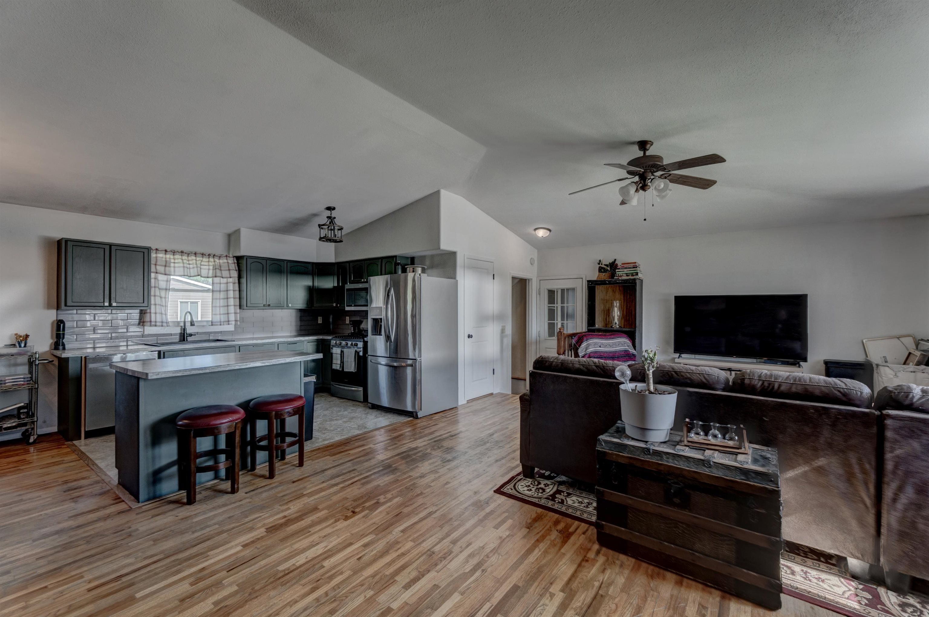 Newell, South Dakota 57760, United States, 4 Bedrooms Bedrooms, ,2 BathroomsBathrooms,Residential,Active,158142